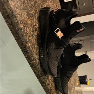 Puma defy sneakers with Metallic accents size 6 new-stickers still on hardware